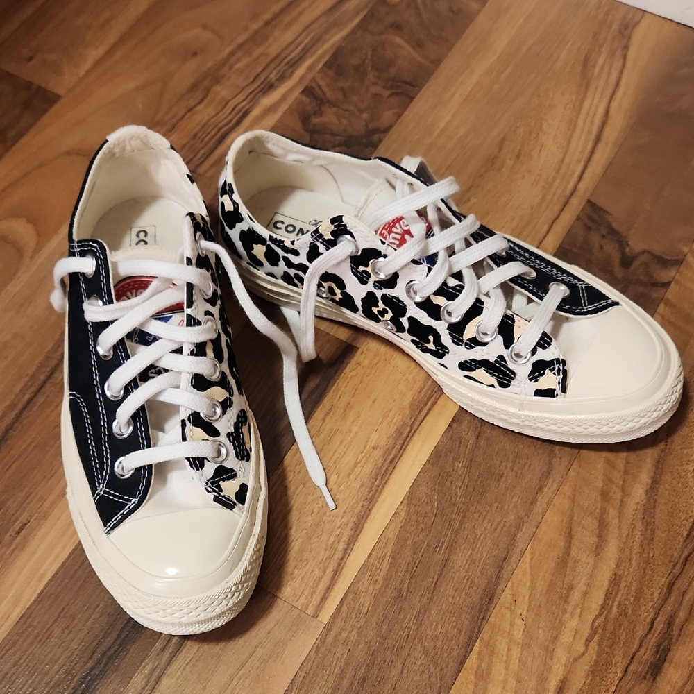 Chuck Taylor Unisex Flocked Leopard Sneakers W 6.5  M 4.5